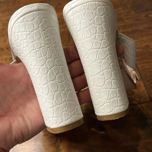 Raye x House Of Harlow 1960 Hyland Mule, size 9.5 - Picture 6 of 10